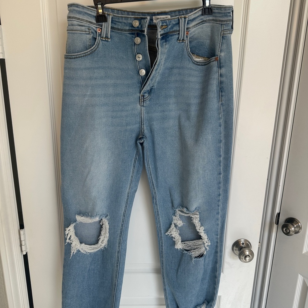 Artemis Vintage High Rise Distressed Jeans - size 30